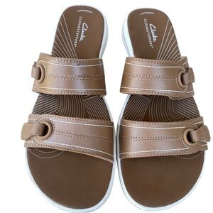 Clarks Women's Cloudsteppers Breeze Maye Sandals: Warm Beige (Chaud) 9M